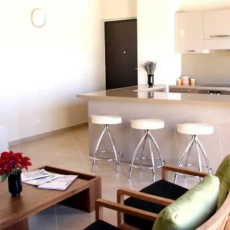 Porto-vecchio Sleeps 4 Pool Air Con T805887 维琪奥港