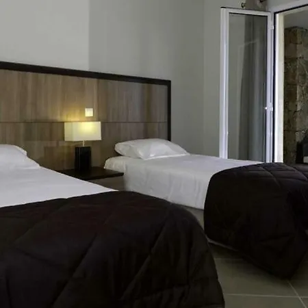 Porto-vecchio Sleeps 4 Pool Air Con T805887 *